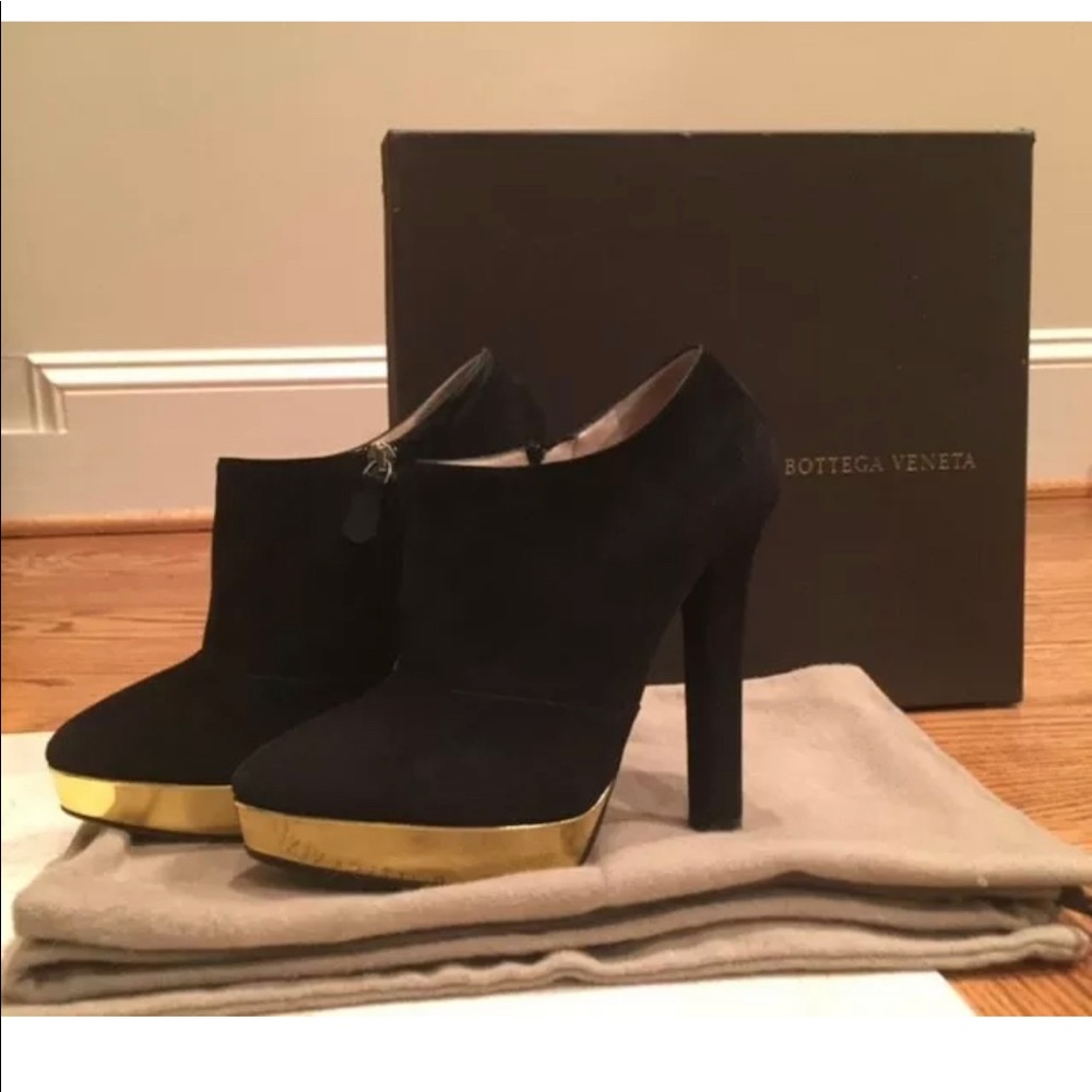 Bottega Veneta black suede platform booties SZ 35